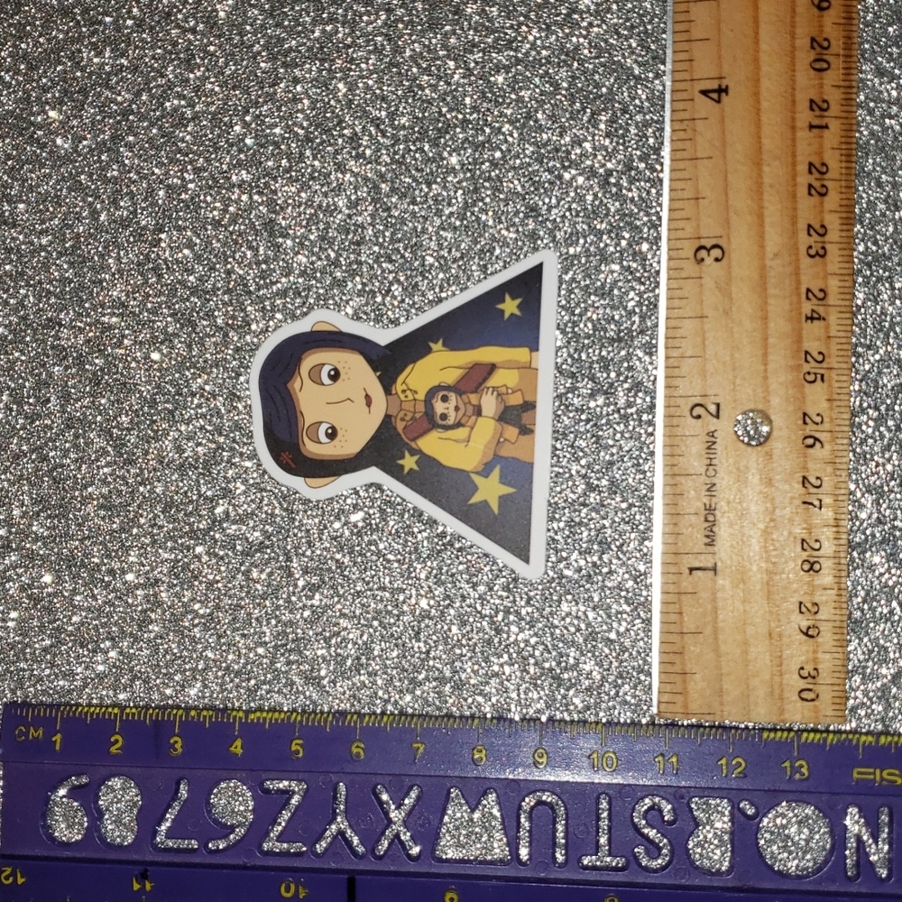 CORALINE Waterproof Sticker Doll Triangle - Picture 2 of 8